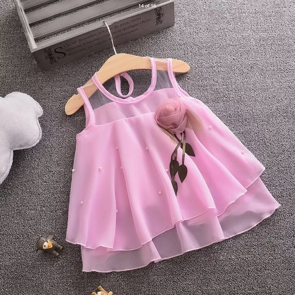 NWT beautiful little girls dress - Picture 4 of 8